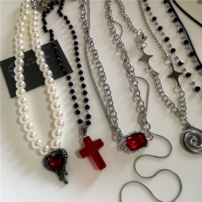 Collier de perles gothique pun - Men'S Accessories In The 90S avis et prix